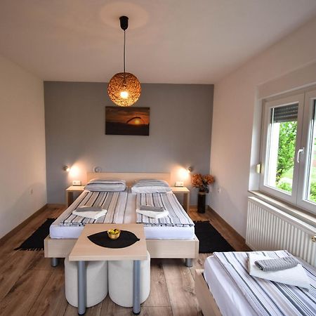 Guesthouse Obitelj Paulic Slunj Zewnętrze zdjęcie