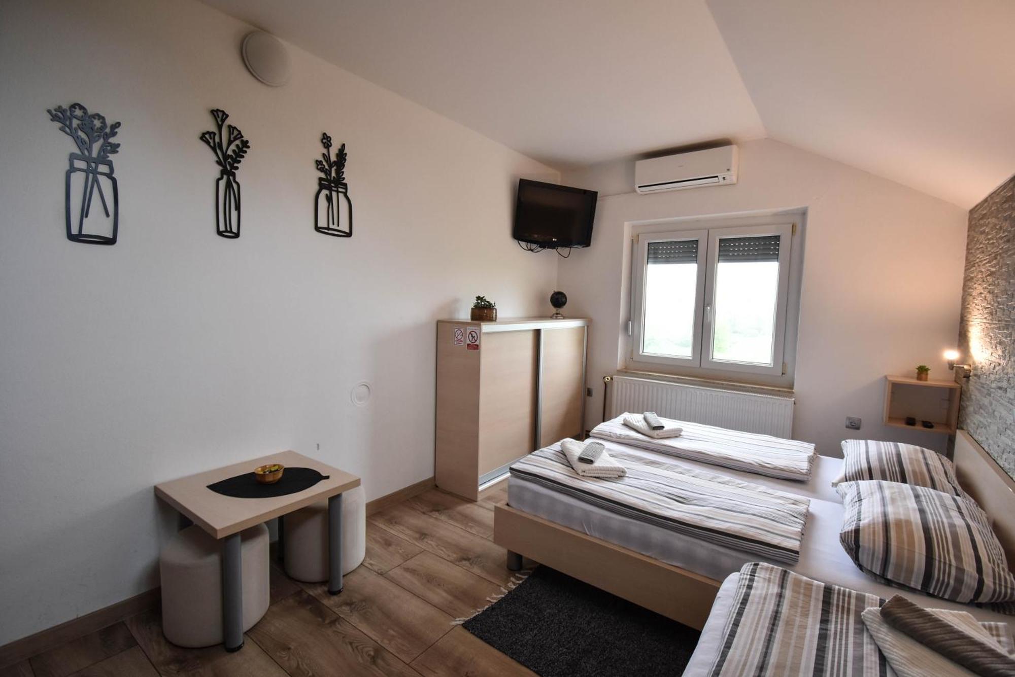 Guesthouse Obitelj Paulic Slunj Zewnętrze zdjęcie
